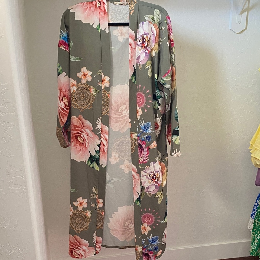 Floral Kimono 👘💕